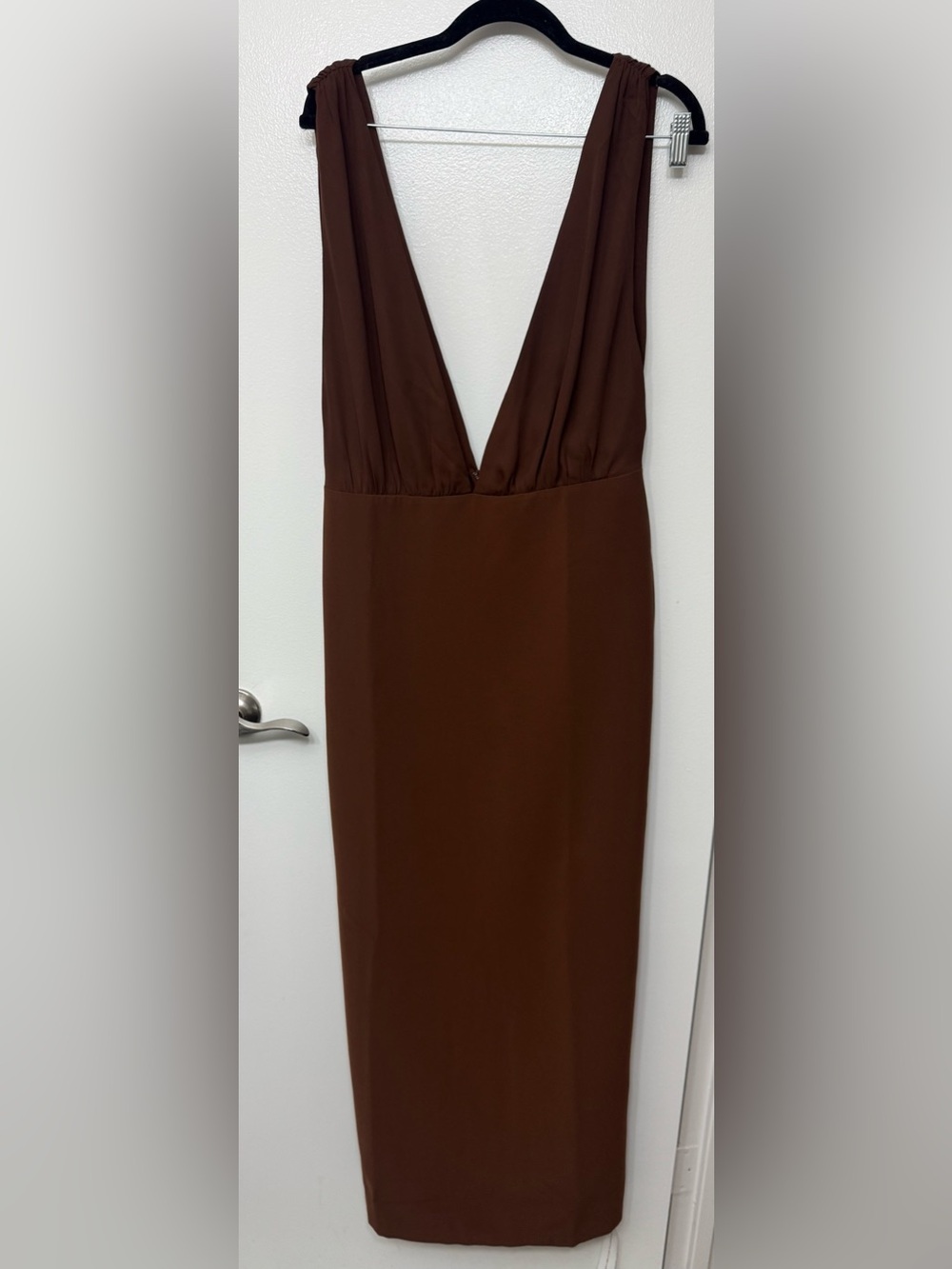 NWOT Reformation x Laura Harrier Velda Plunge Neck Brown Dress